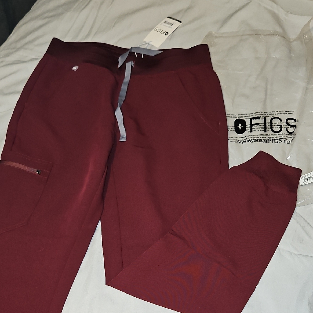 Figs Zamora Jogger Scrub Pants - Burgundy
